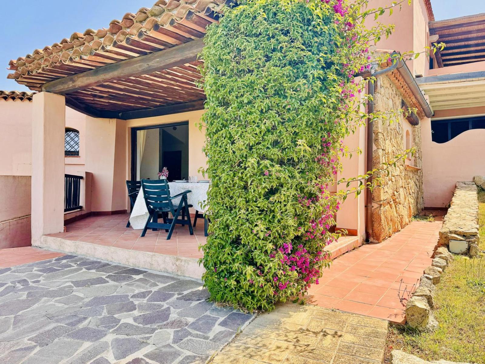 Sweet Homes Sea View With Pool Baja Sardinia Exterior photo